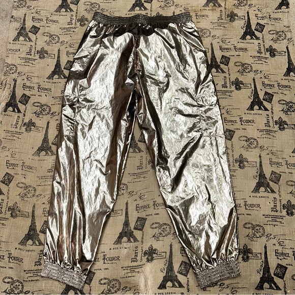Victoria'S Secret Sport NWT! Bronze Metallic Cargo Jogger Pants Size L - Picture 10 of 15